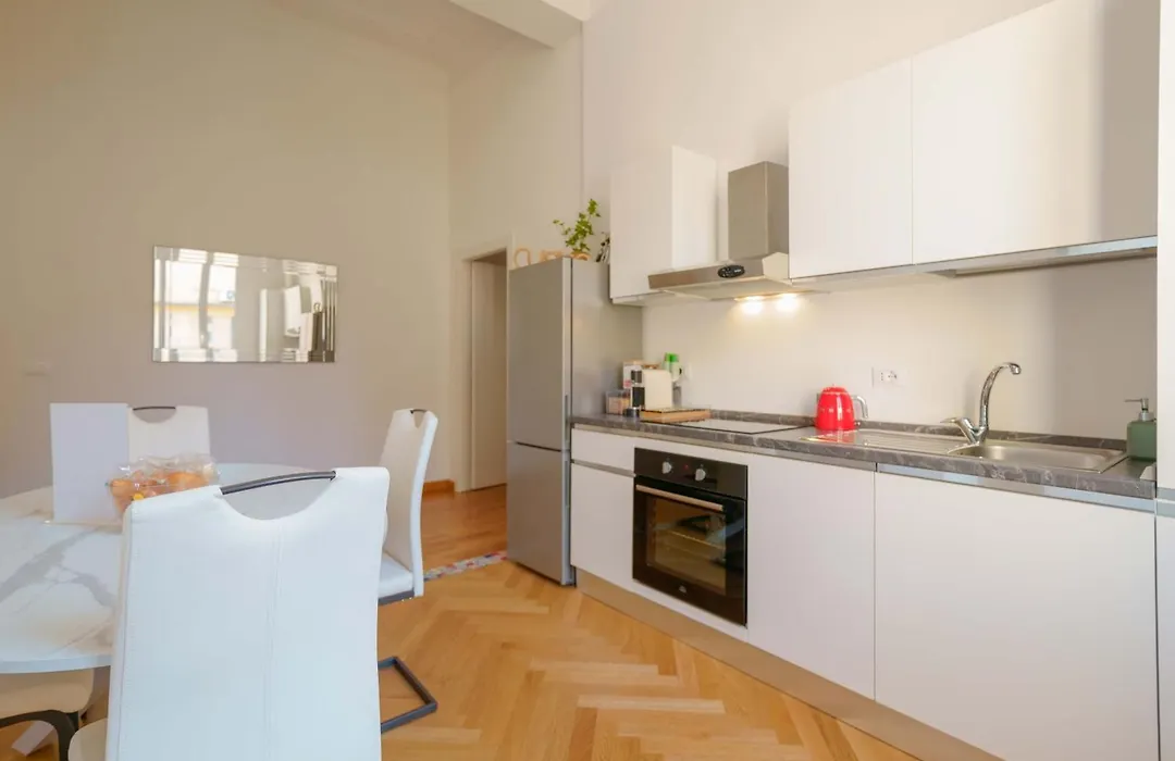 Le Suites Dell'Edera - Historic Palace With Old Town Views-1